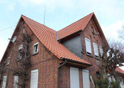 neueres Dach
