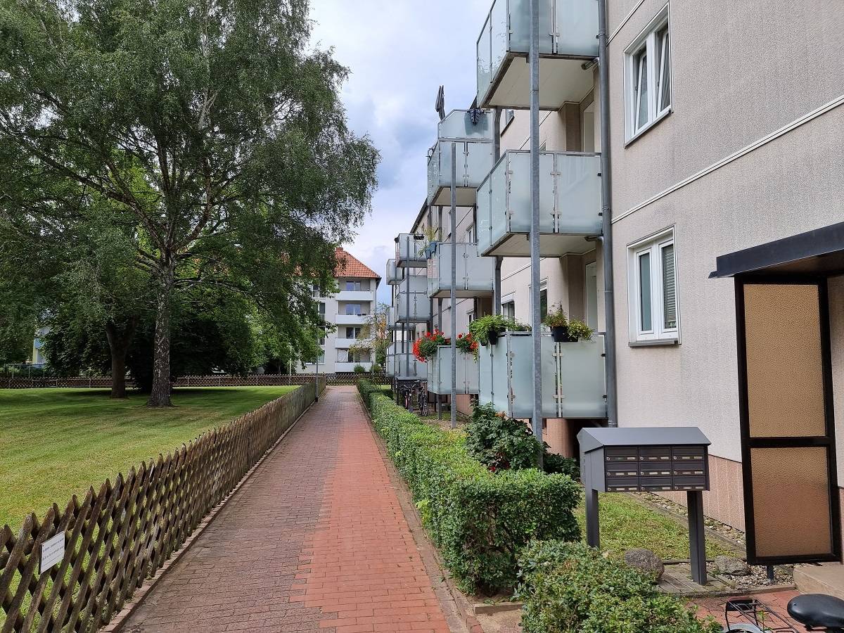 gepflegtes Mehrfamilienhaus gepflegtes Mehrfamilienhaus