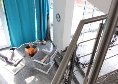 Empore / Blick in das Wohnzimmer