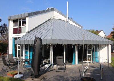 individuelle Architektur in Form eines Oktagons