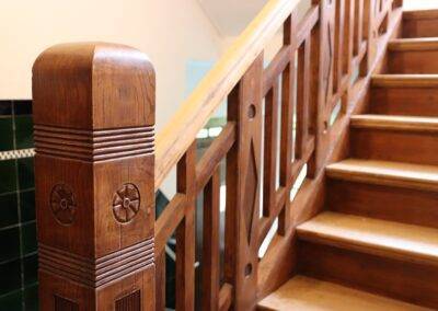 aufgearbeitete Holztreppe