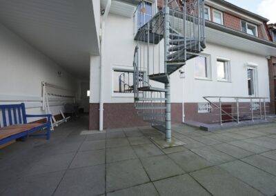 Durchgang Auffahrt / Garten