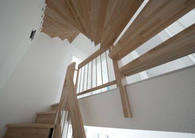schöne Holztreppe