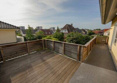 große "Dachterrasse"