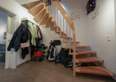 Vollholztreppe