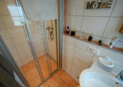 Badezimmer im Erdgeschoss