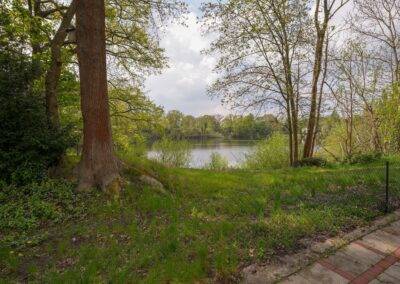 direkt "am See" gelegen