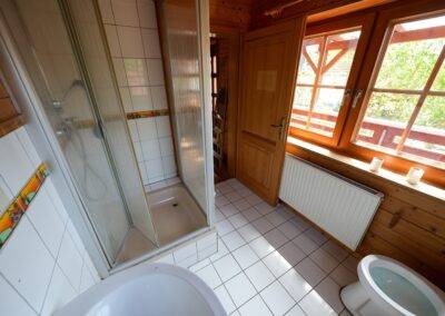 Badezimmer im Erdgeschoss
