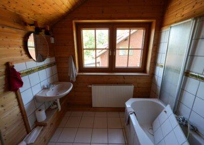 Badezimmer im Dachgeschoss