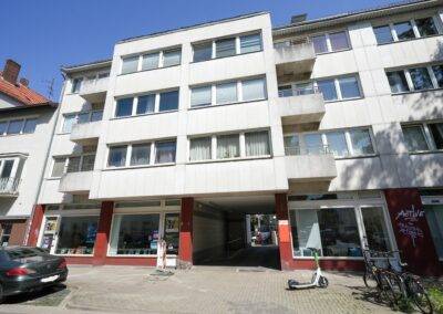 gepflegtes Mehrfamilienhaus